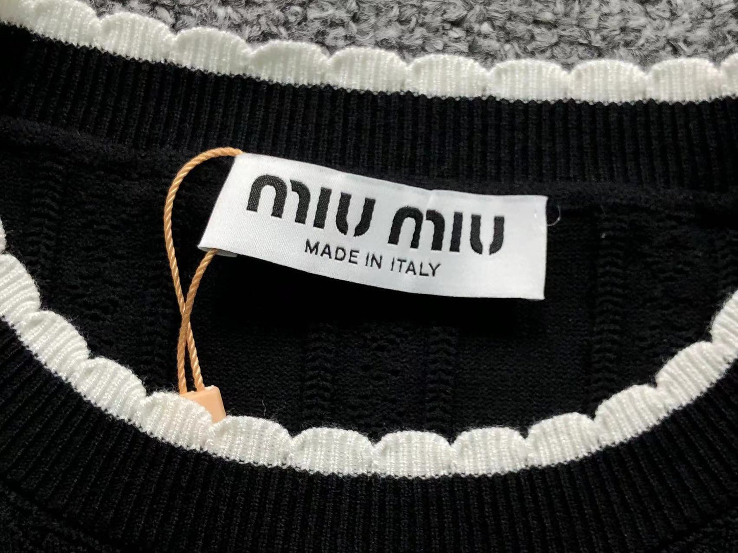 M - SWEATER