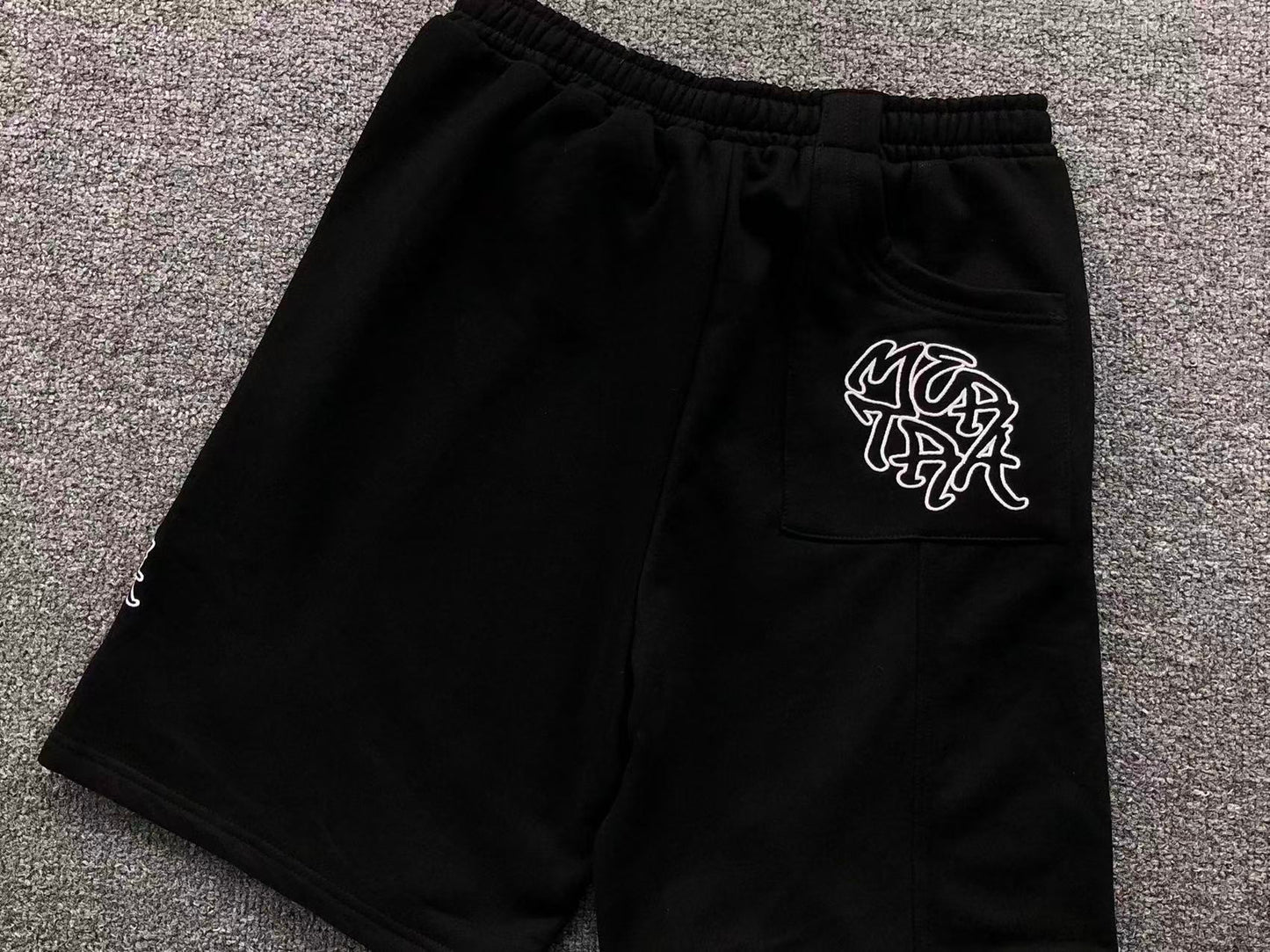 M - SHORTS