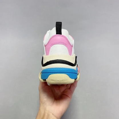 B - SNEAKERS