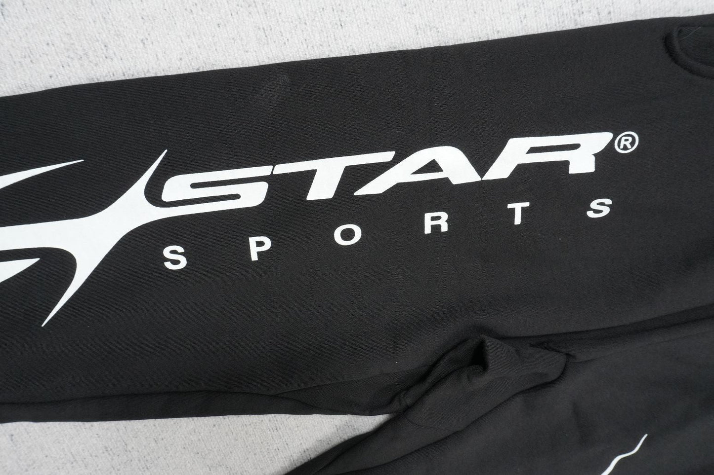 H - SWEATPANTS