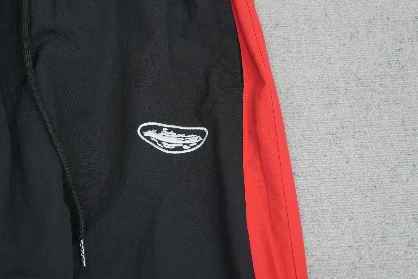 C - SWEATPANTS