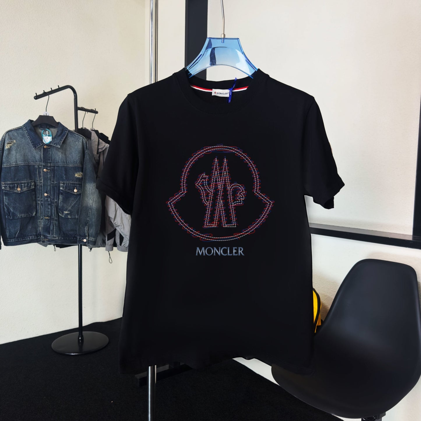 M - TSHIRT