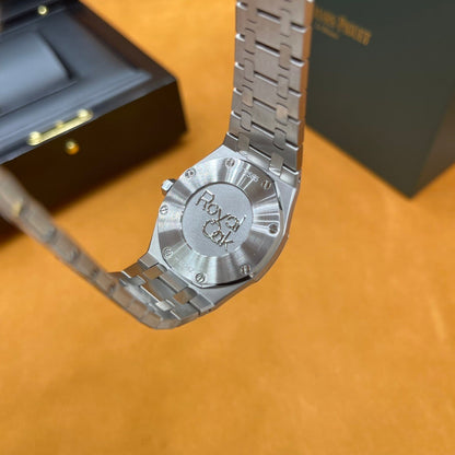 P - Watch