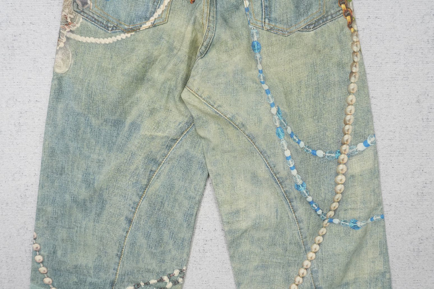 A - JEANS