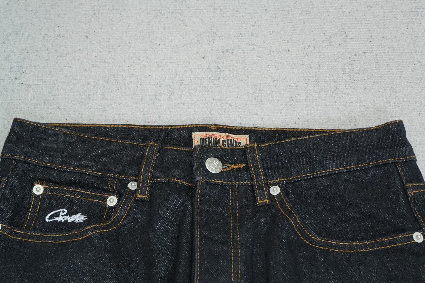 C - JEANS