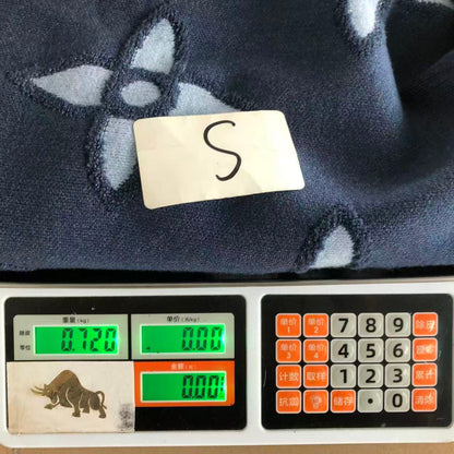 L - SWEATER