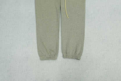 F - SWEATPANTS