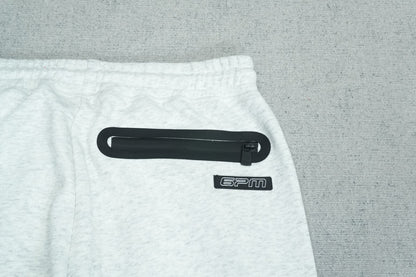 S - SWEATPANTS