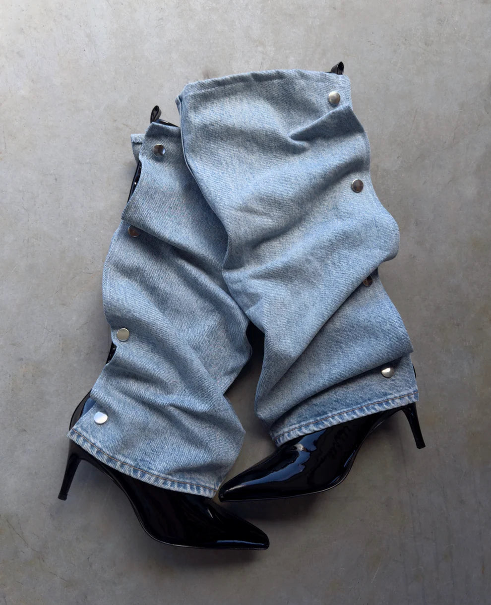 SHINY BLUE DENIM HEELS