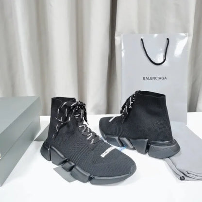 B - SNEAKERS