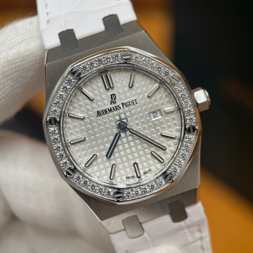 P - Watch