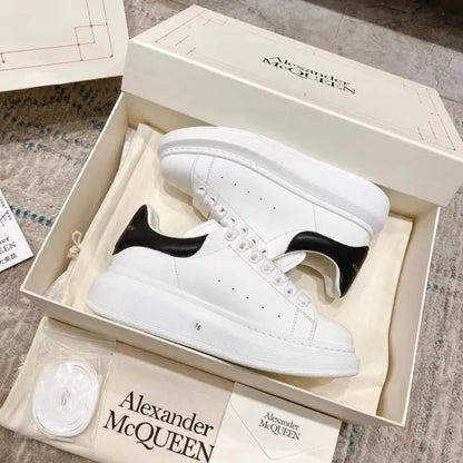 A - SNEAKERS