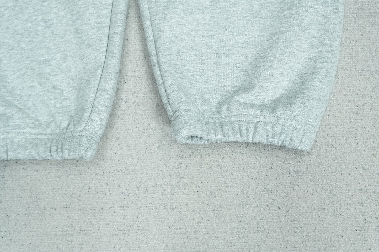 M - SWEATPANTS