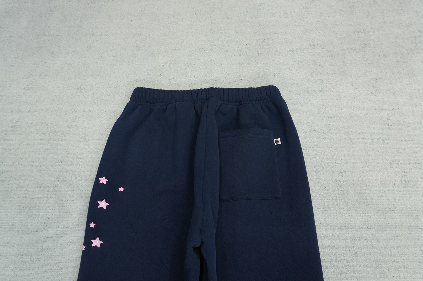 B - SWEATPANTS