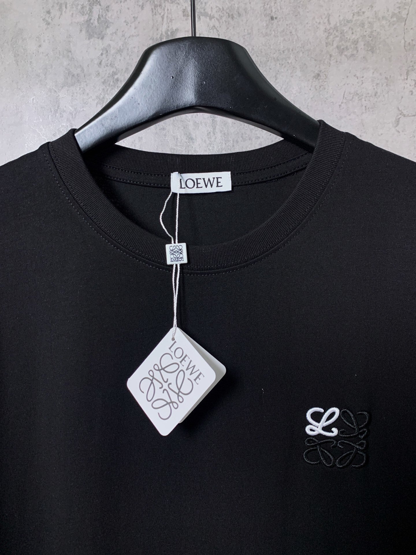 L - TSHIRT