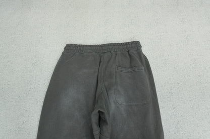 S - SWEATPANTS