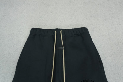F - SWEATPANTS
