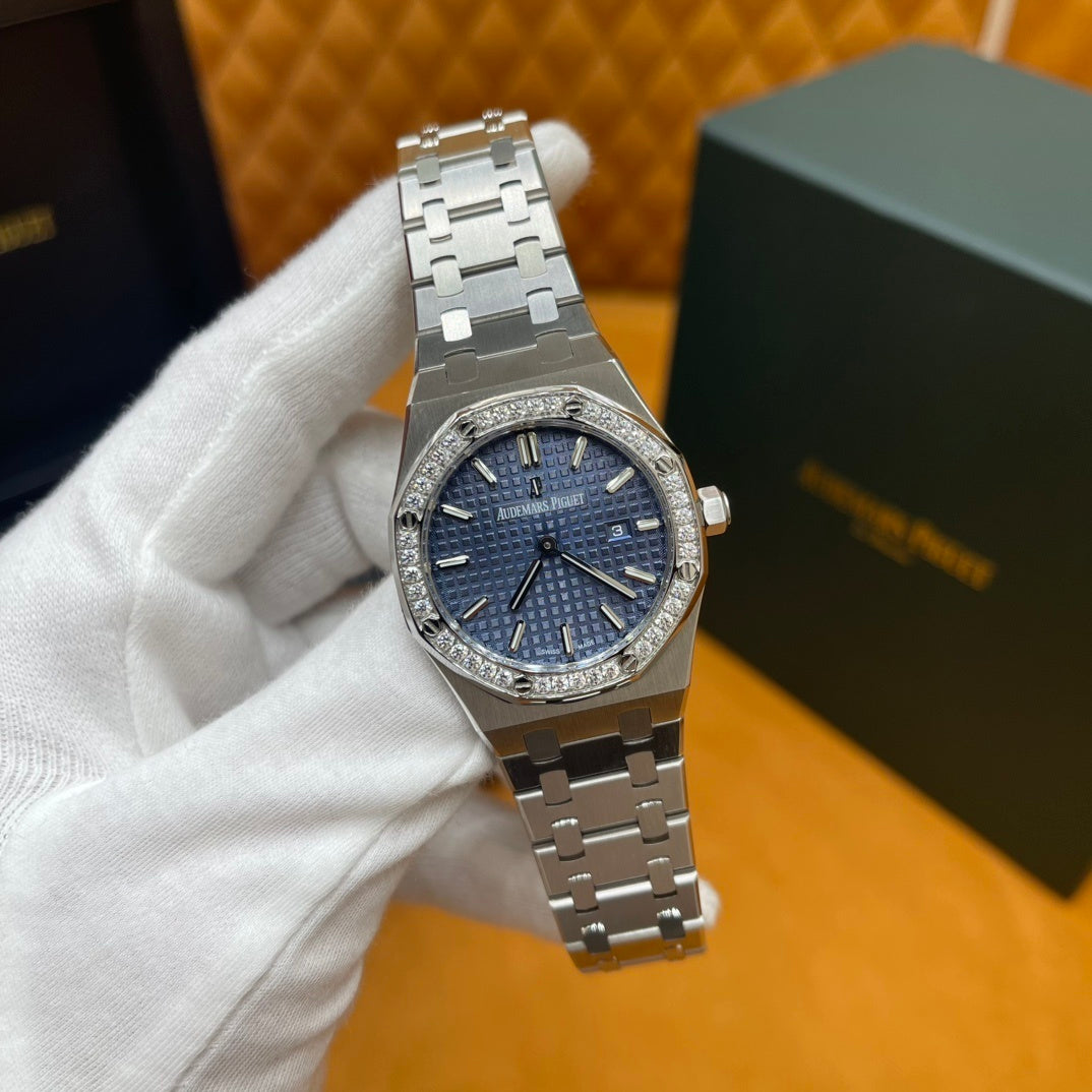 P - Watch