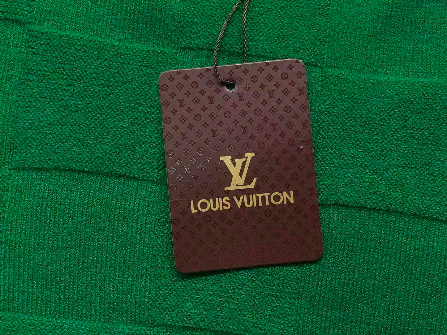 L - SWEATER