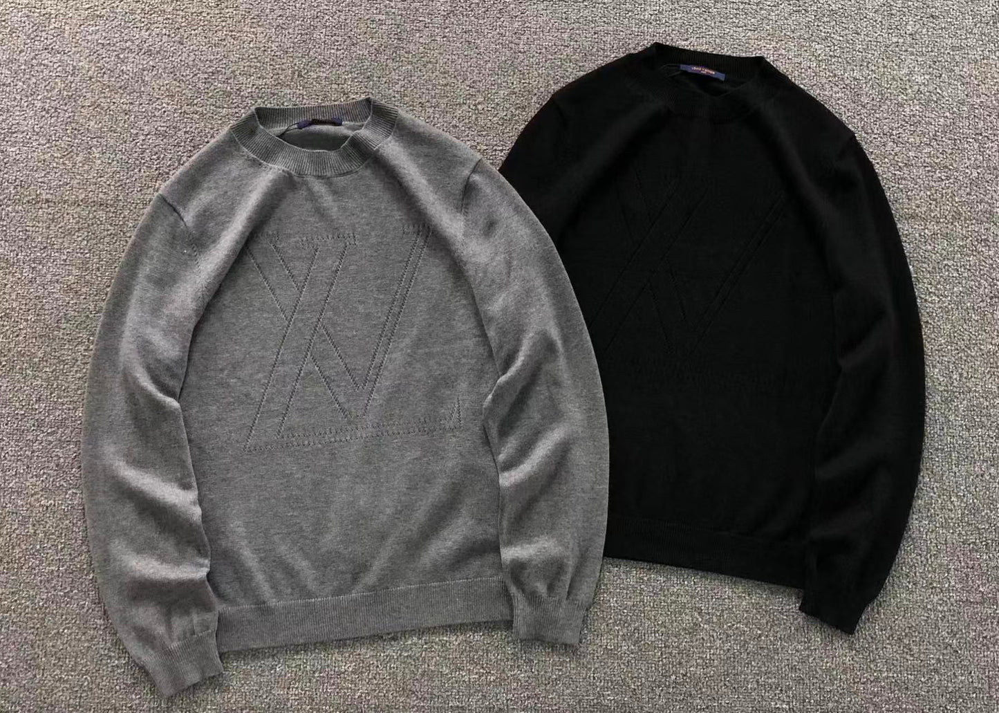 L - SWEATER