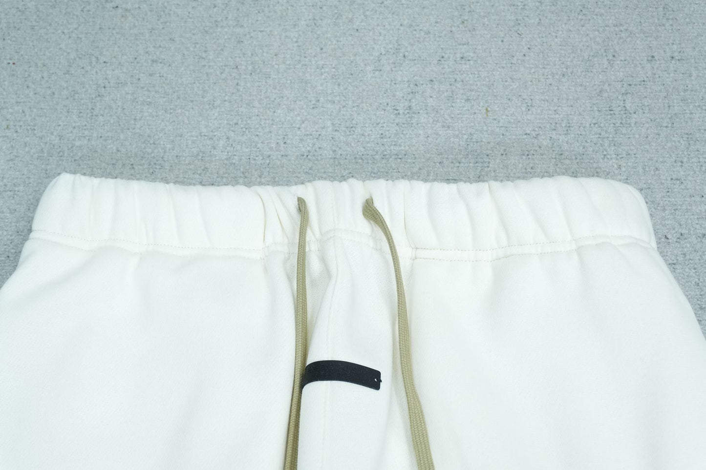 F - SWEATPANTS