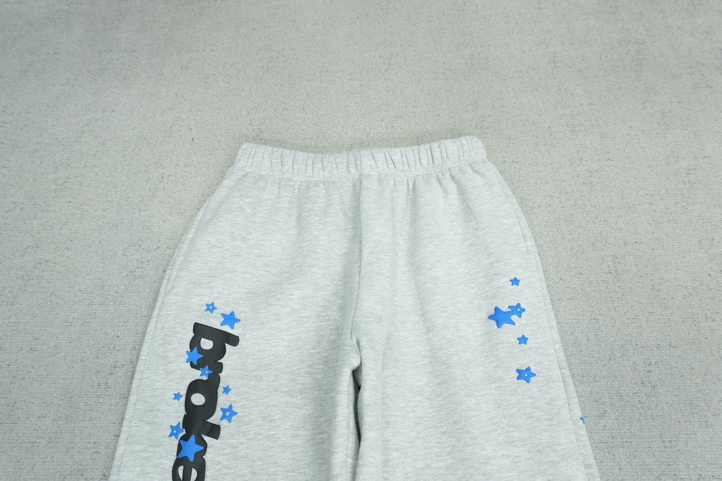 B - SWEATPANTS