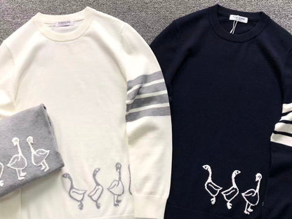 T - SWEATER