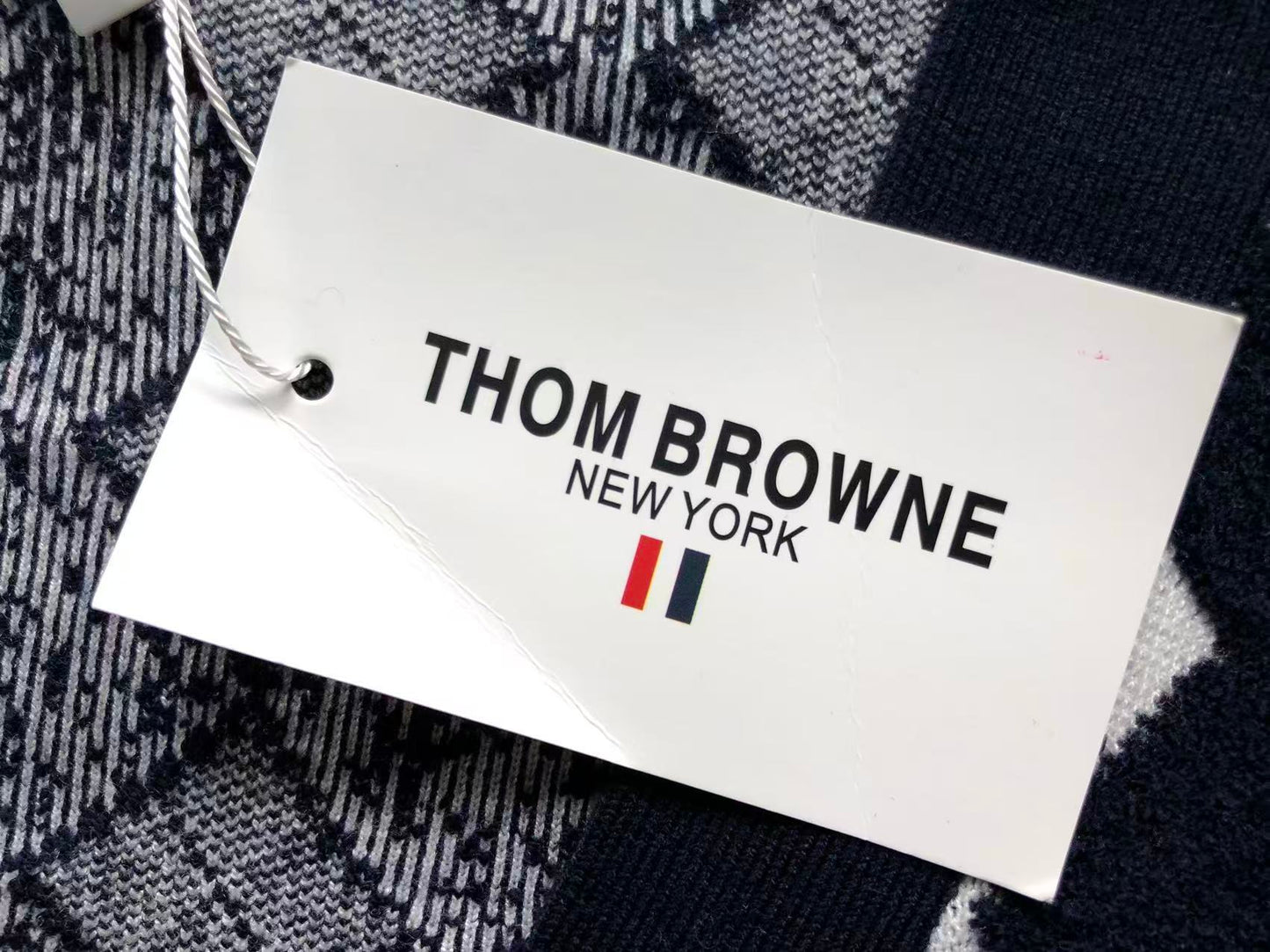 T - SWEATER