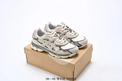 A - SNEAKERS