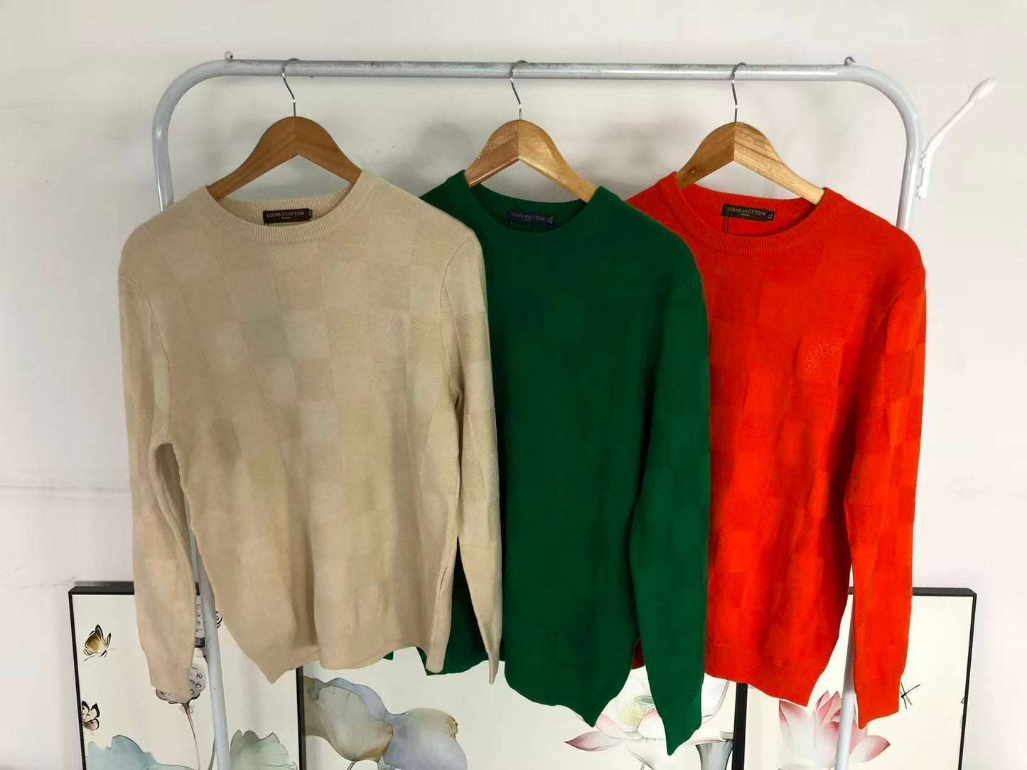 L - SWEATER
