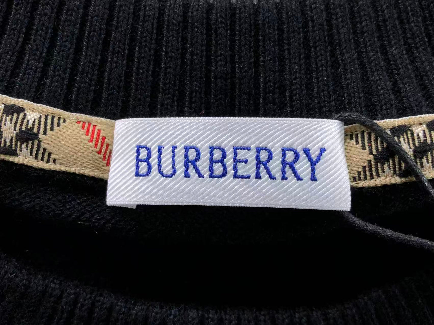 B - SWEATER