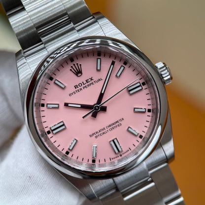 M - Watch