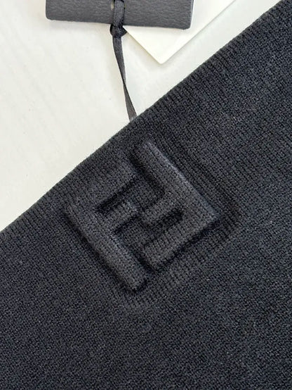 F - SWEATER