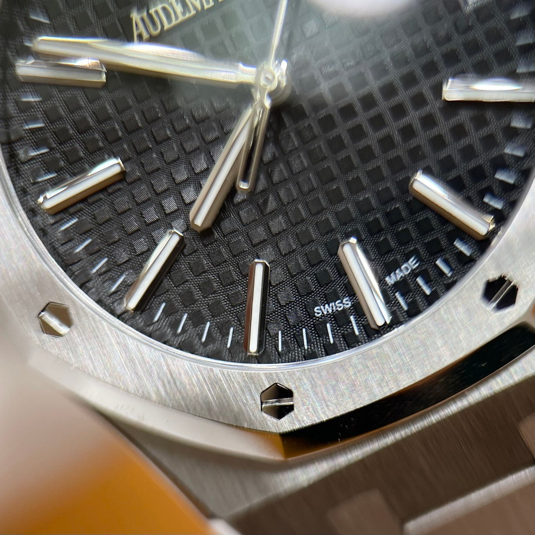 P - Watch