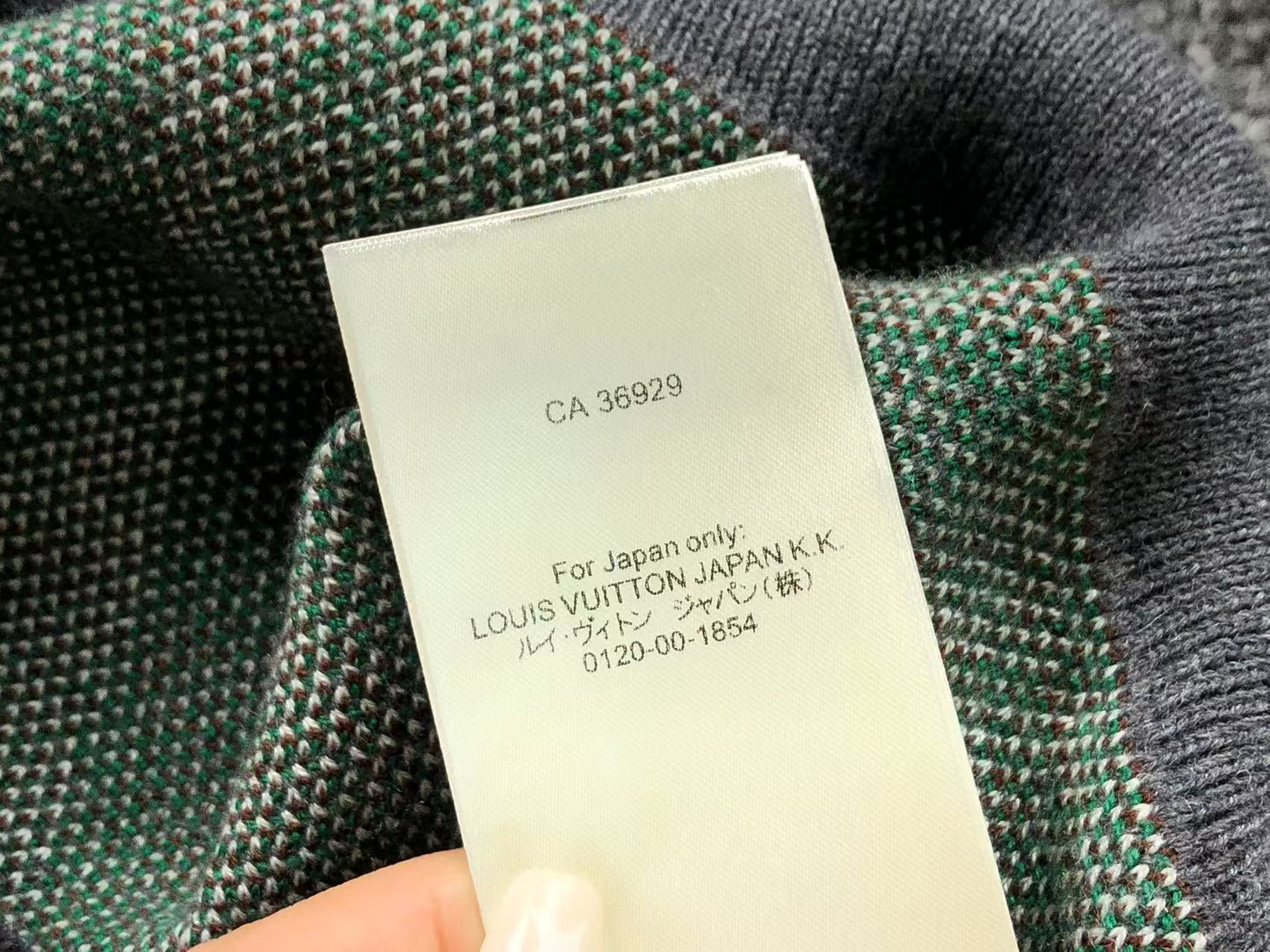 L - SWEATER