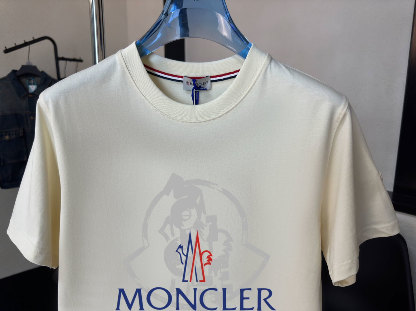 M - TSHIRT
