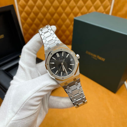 P - Watch