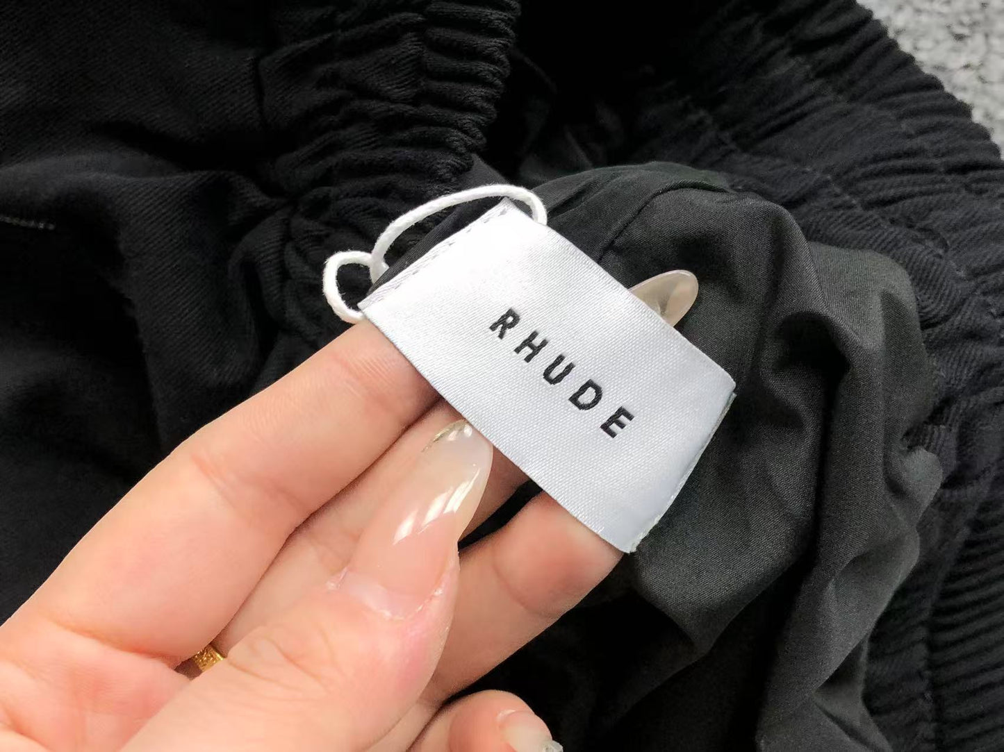 R - SHORTS