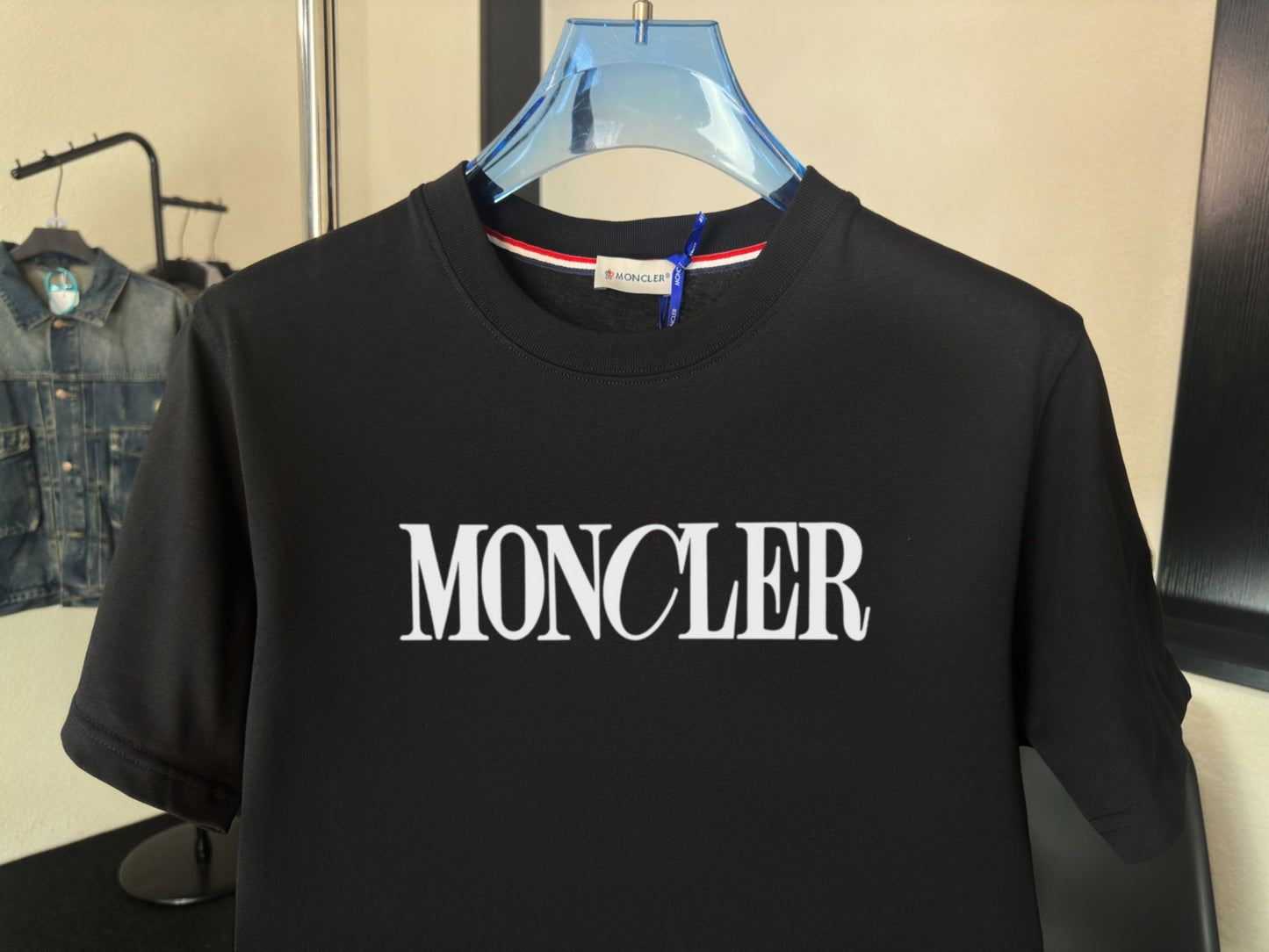 M - TSHIRT