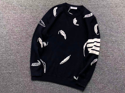 T - SWEATER