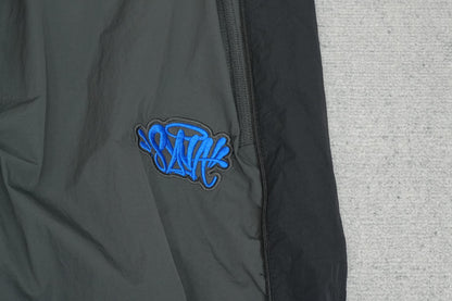 S - SWEATPANTS