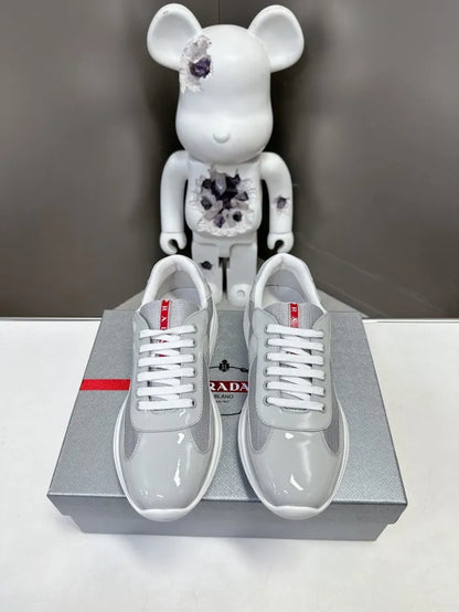 P - SNEAKERS