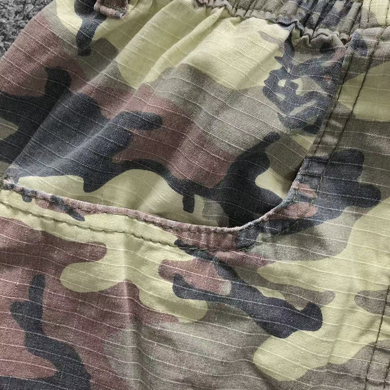 M - SHORTS