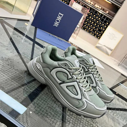 D - SNEAKERS
