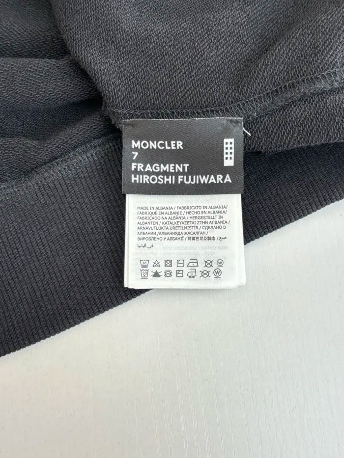 M  - SWEATER