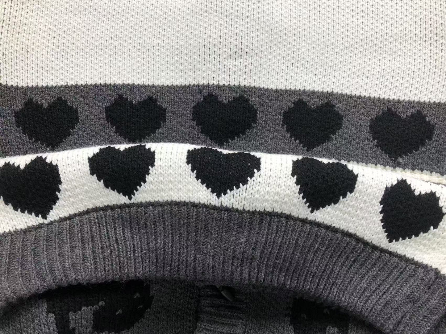 O - SWEATER