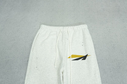 F - SWEATPANTS