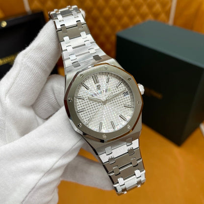 P - Watch