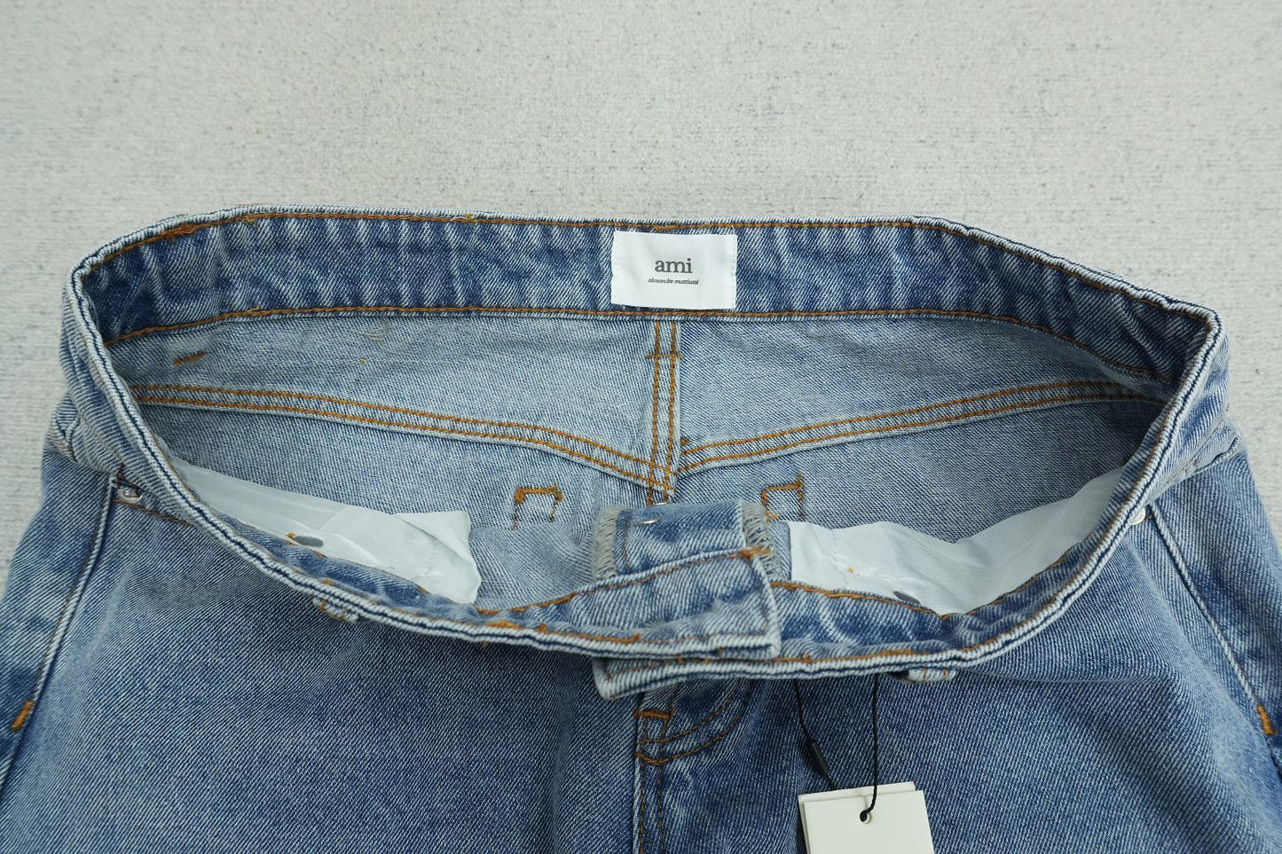 A - JEANS
