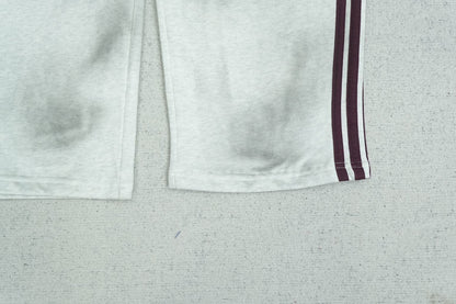 V - SWEATPANTS